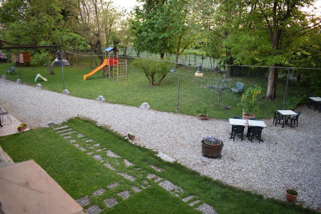 Agriturismo Fior Di Pesco Hotel Сомакампаня Екстериор снимка