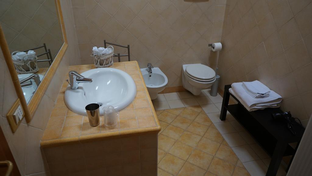 Agriturismo Fior Di Pesco Hotel Сомакампаня Екстериор снимка