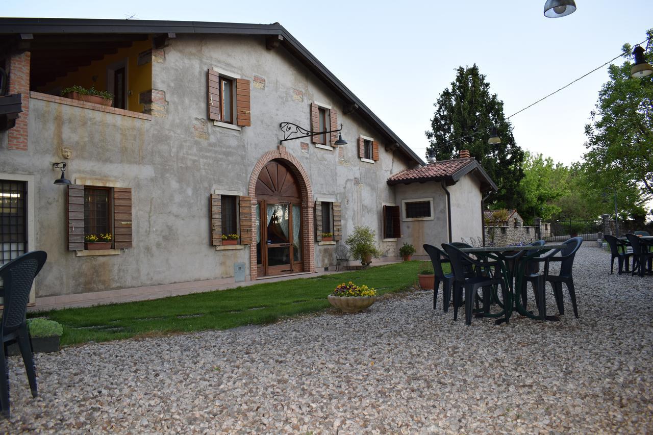 Agriturismo Fior Di Pesco Hotel Сомакампаня Екстериор снимка
